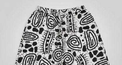 B/W African Print 3-Piece Dashiki Set with Matching Kufi Hat