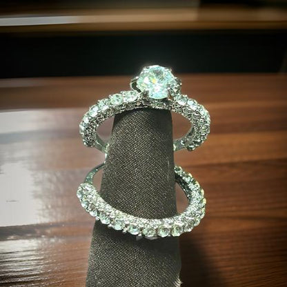 Women's Bridal Marriage Round Diamond Six-claw Inlaid Engagement Ring Set - MAGOS