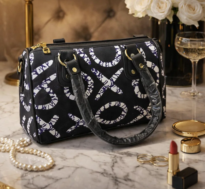 Black African XOXO Print Purse